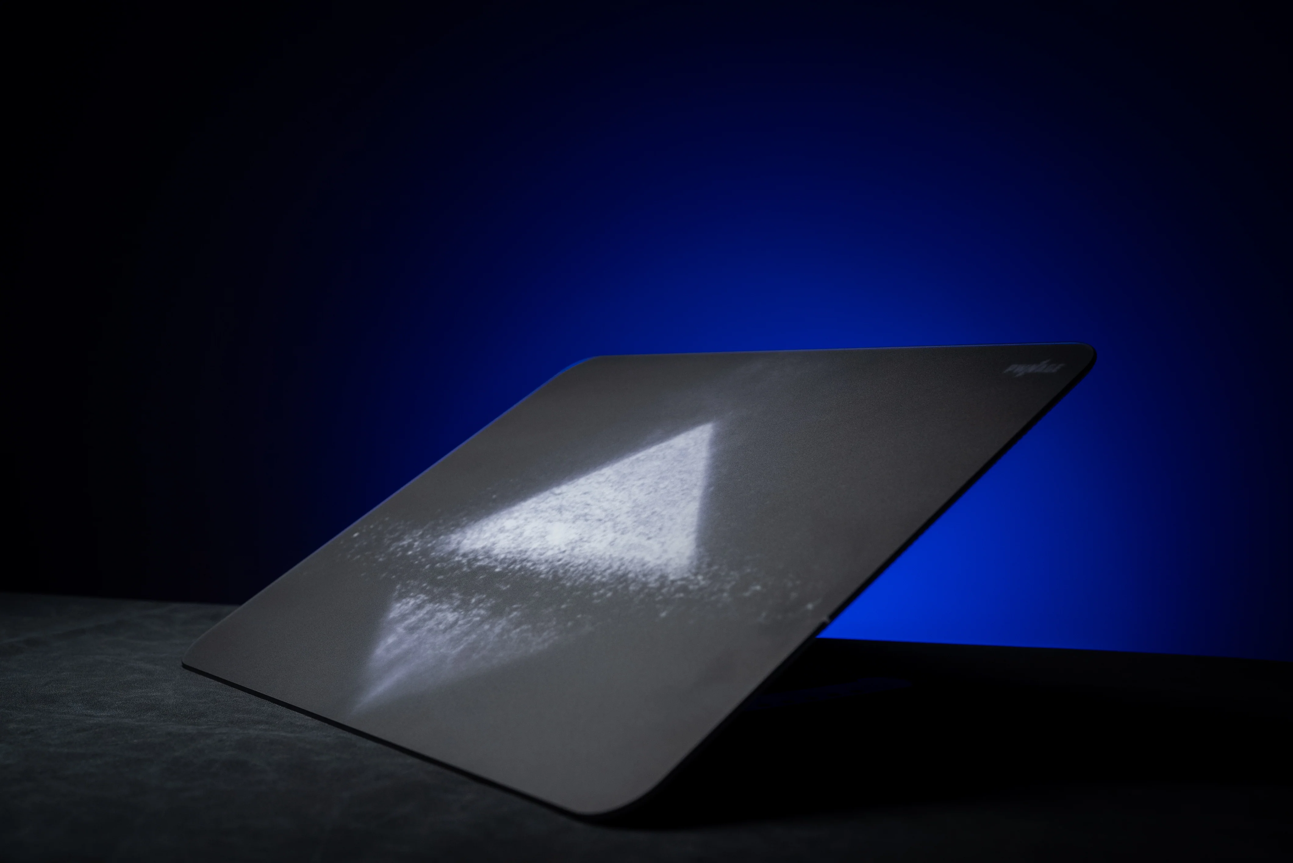 Pwnage Ultra Glide Pyramid Glasspad - Image 4